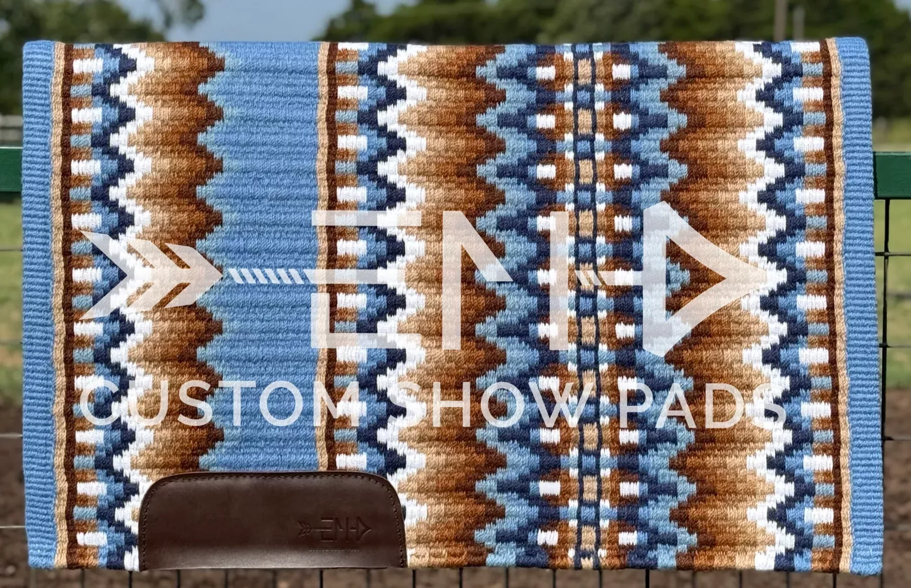 'Aspen'' Show Pad